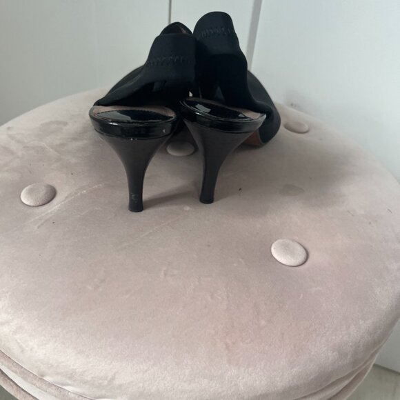 Donald J. Pliner Black Kitten Heel Booties Size 8 - Picture 6 of 8